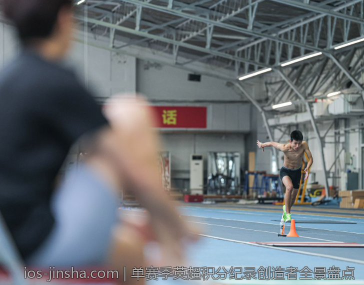 单赛季英超积分纪录创造者全景盘点